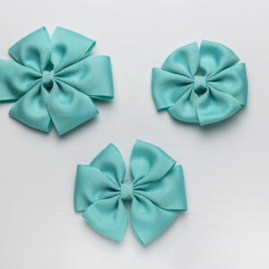 Aqua bows